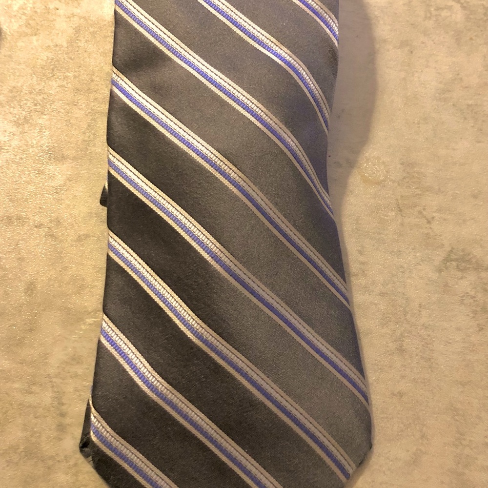 DKNY Men’s Tie New.